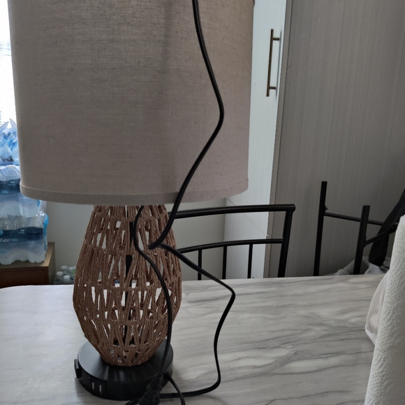 Lamp - Picture 3 of 6